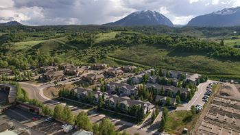 Short drive to 4 world class resorts